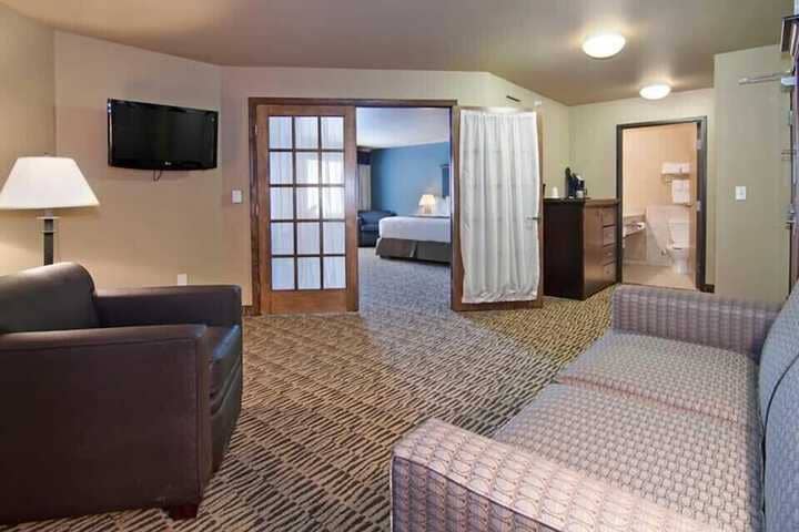 Room 27 of 51
